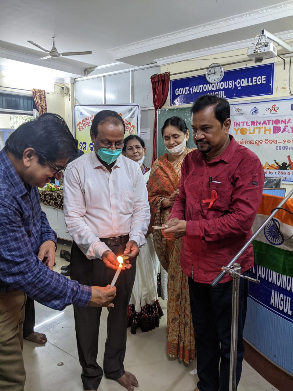 Our esteemed Principal and Director of DAPCU Dr Banabihari Mohanty inaugurating Competitions on AIDS awareness